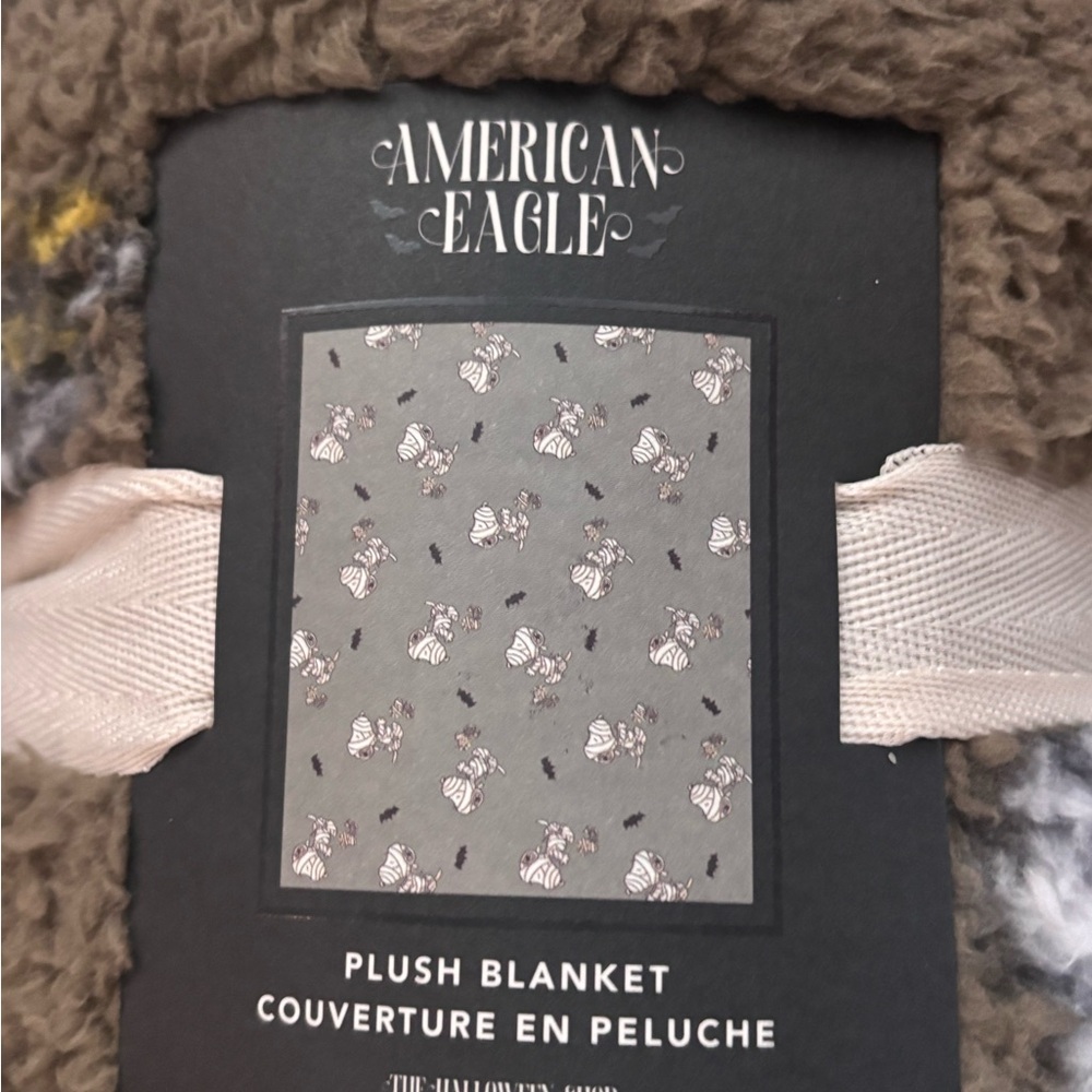 American Eagle Snoopy Halloween Plush Blanket